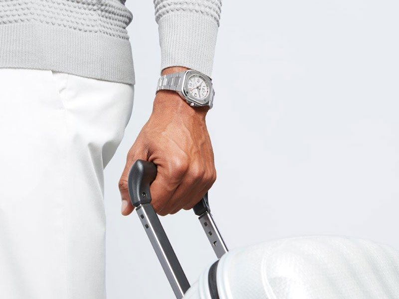 سافر بتميّز وأناقة مع BR 05 GMT White  من Bell & Ross